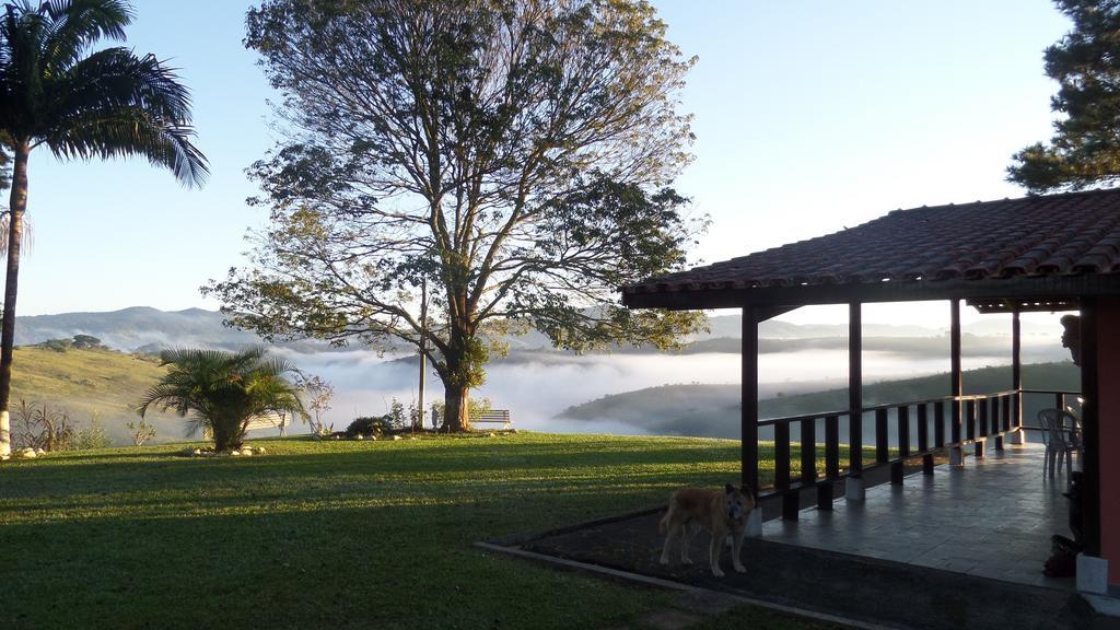 Pousada Canto Do Lago Piracaia Buitenkant foto