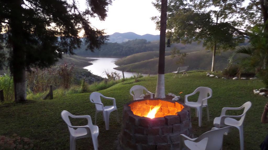 Pousada Canto Do Lago Piracaia Buitenkant foto